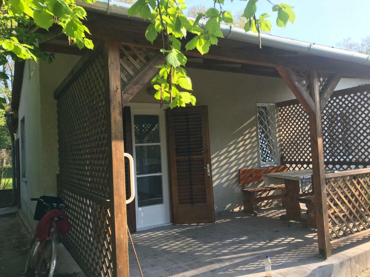 Balatonszemes Small House Exterior foto